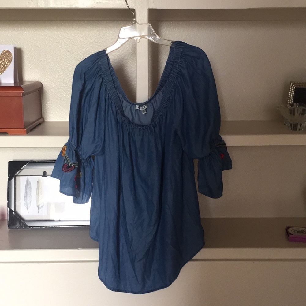 Embroidered blue blouse